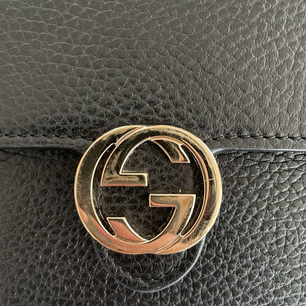 Gucci Black Leather Interlocking GG Wallet On Chain (SOLD) - Picture 6 of 13